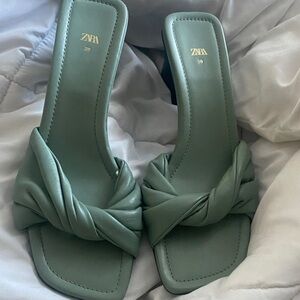 Zara Women's Olive Knotted Heels
